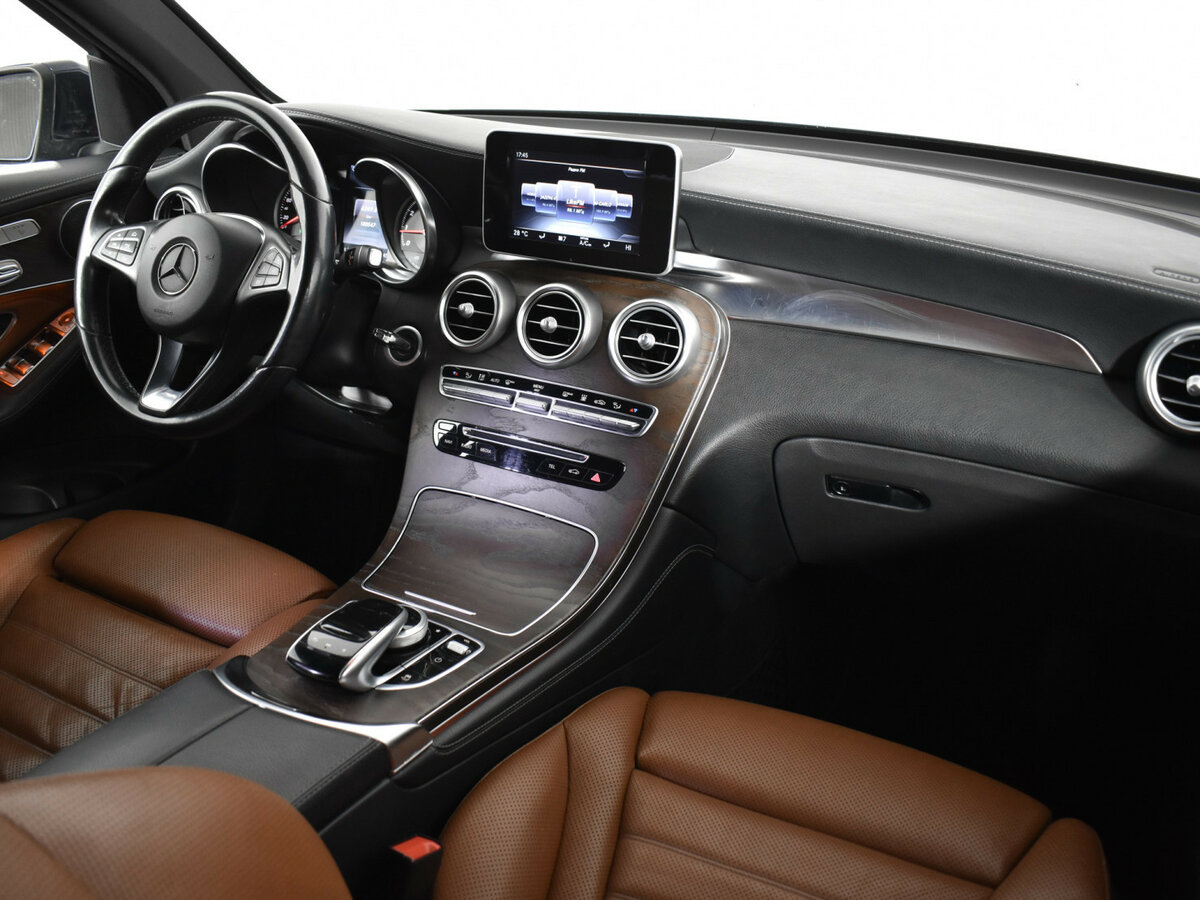 Mercedes-Benz GLC с пробегом — 2016 год. Фото: #9