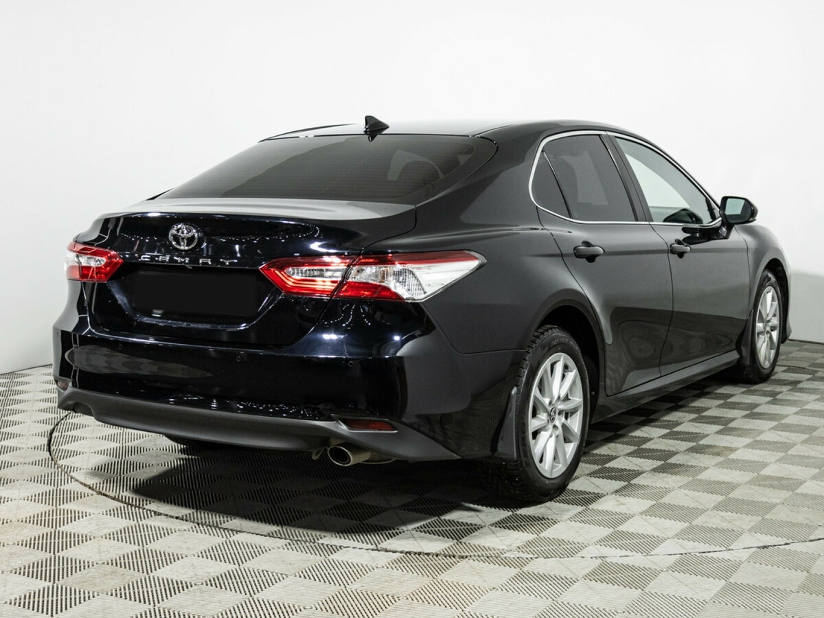 Toyota Camry с пробегом — 2021 год. Фото: #4