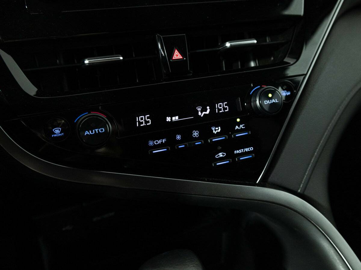 Toyota Camry с пробегом — 2021 год. Фото: #14