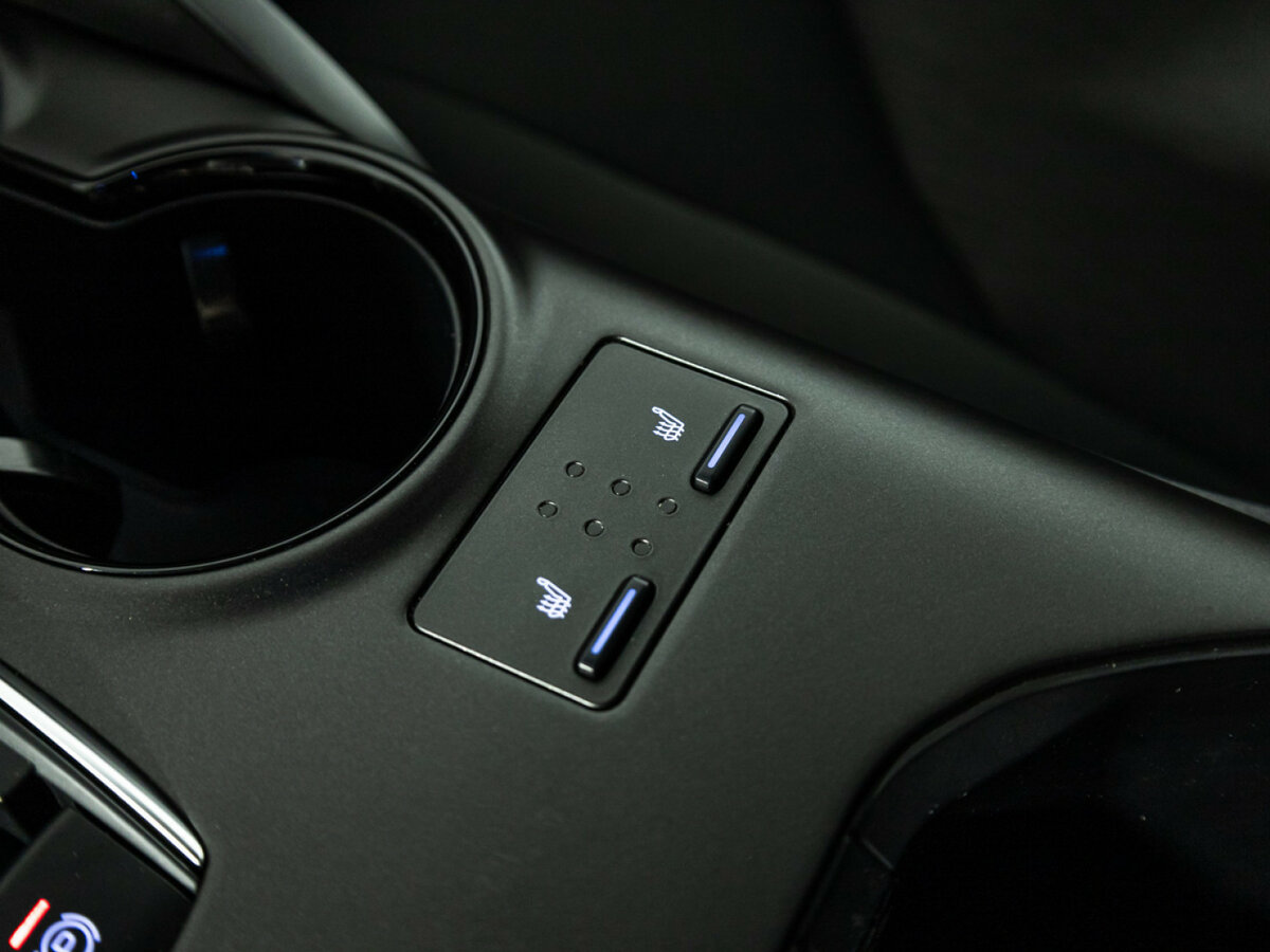 Toyota Camry с пробегом — 2021 год. Фото: #15