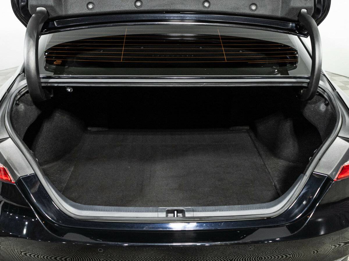 Toyota Camry с пробегом — 2021 год. Фото: #17