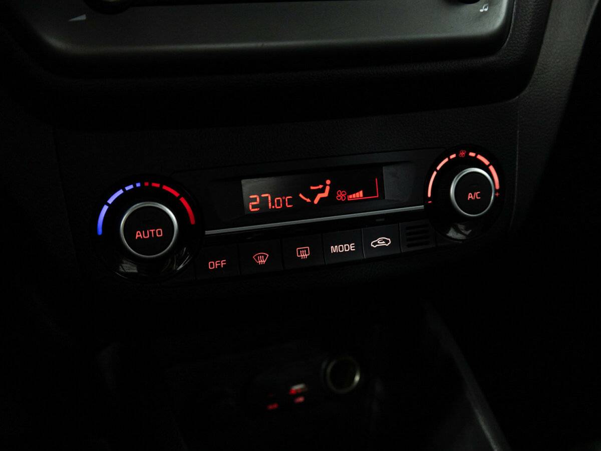 Kia Rio с пробегом — 2016 год. Фото: #14