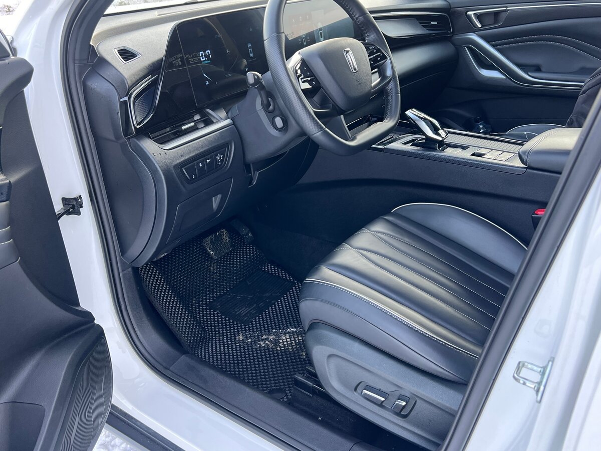 FAW Bestune T55 с пробегом — 2023 год. Фото: #9