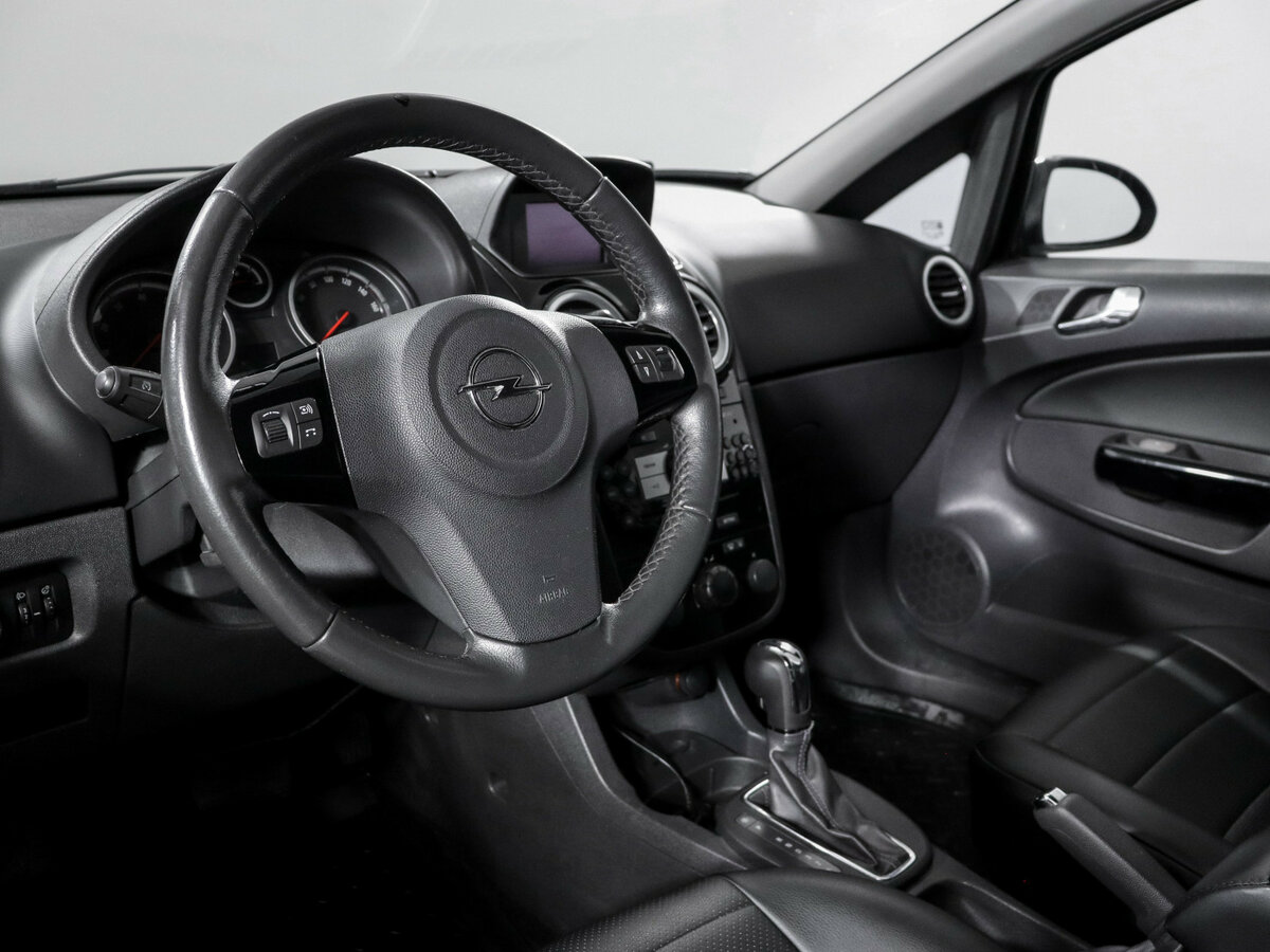 Opel Corsa с пробегом — 2010 год. Фото: #10