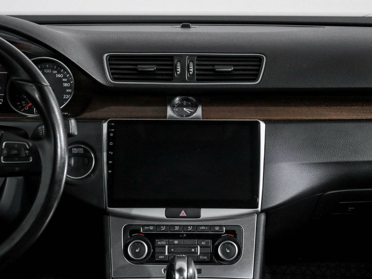 Volkswagen Passat с пробегом — 2011 год. Фото: #9