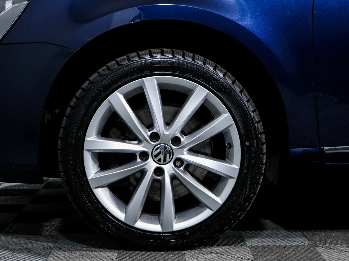 Volkswagen Passat с пробегом — 2011 год. Фото: #11