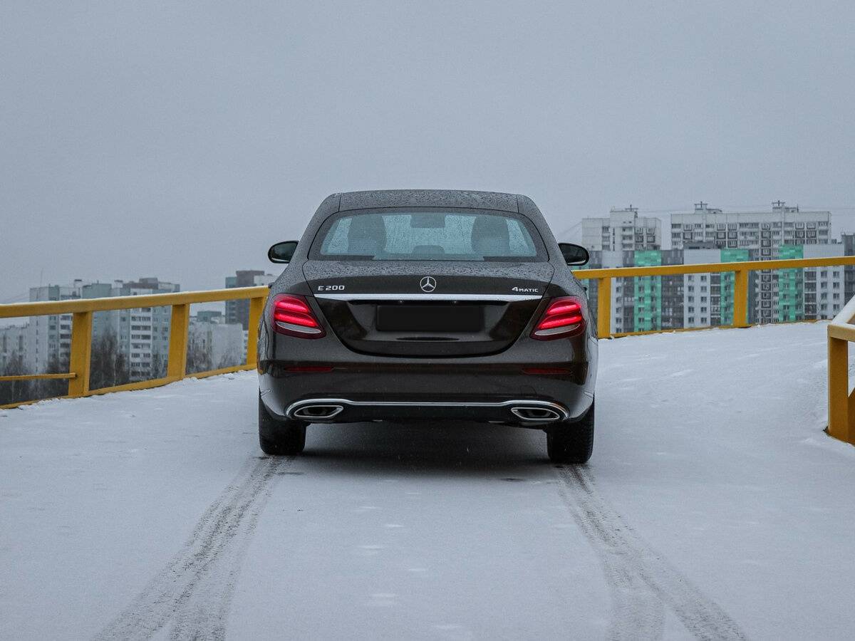 Mercedes-Benz E-Класс с пробегом — 2016 год. Фото: #3