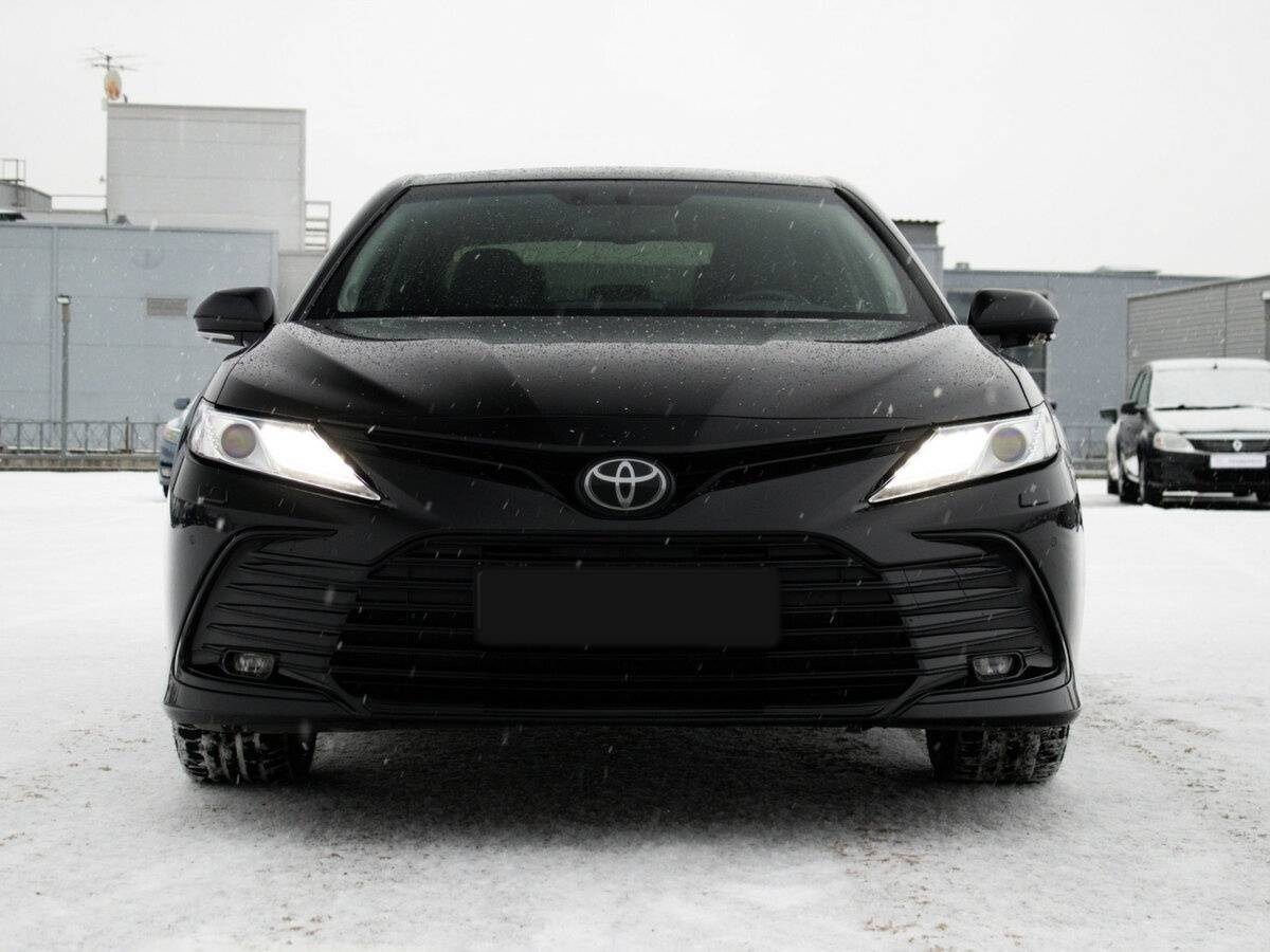 Toyota Camry с пробегом — 2022 год. Фото: #1