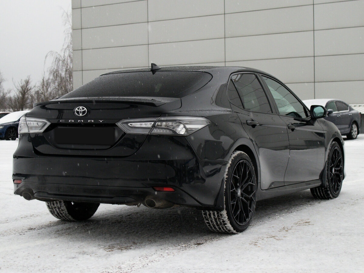 Toyota Camry с пробегом — 2022 год. Фото: #4