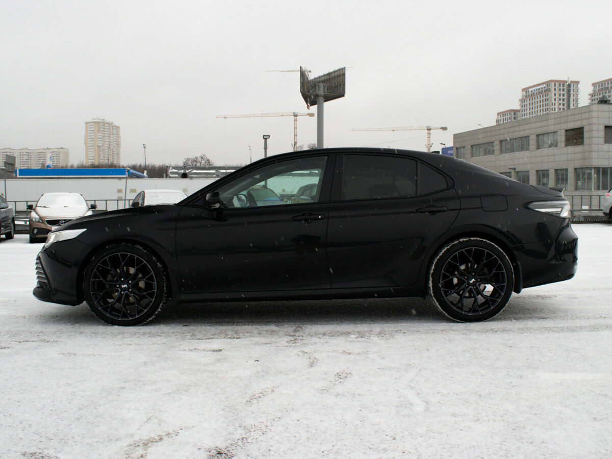 Toyota Camry с пробегом — 2022 год. Фото: #7