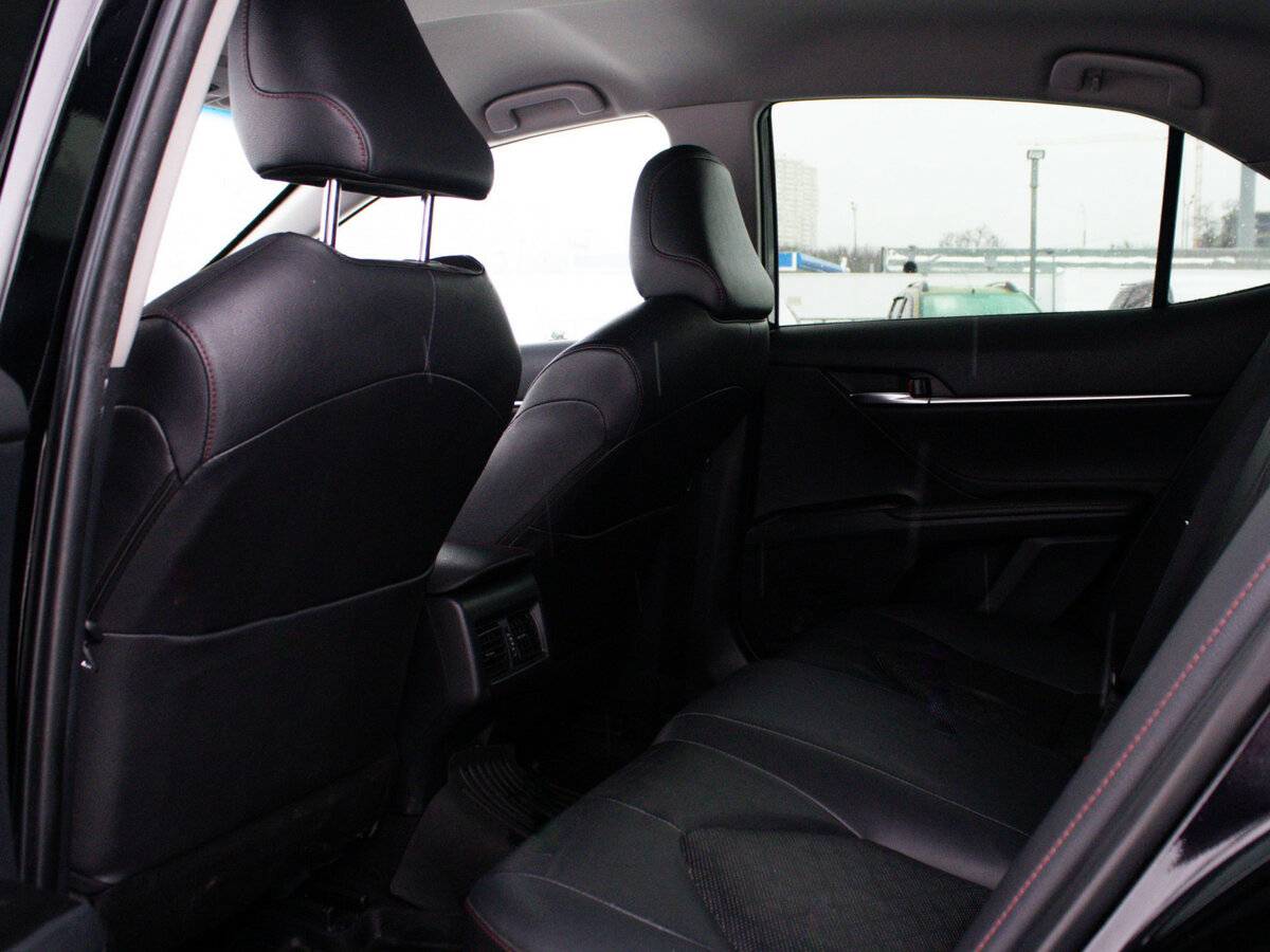 Toyota Camry с пробегом — 2022 год. Фото: #13