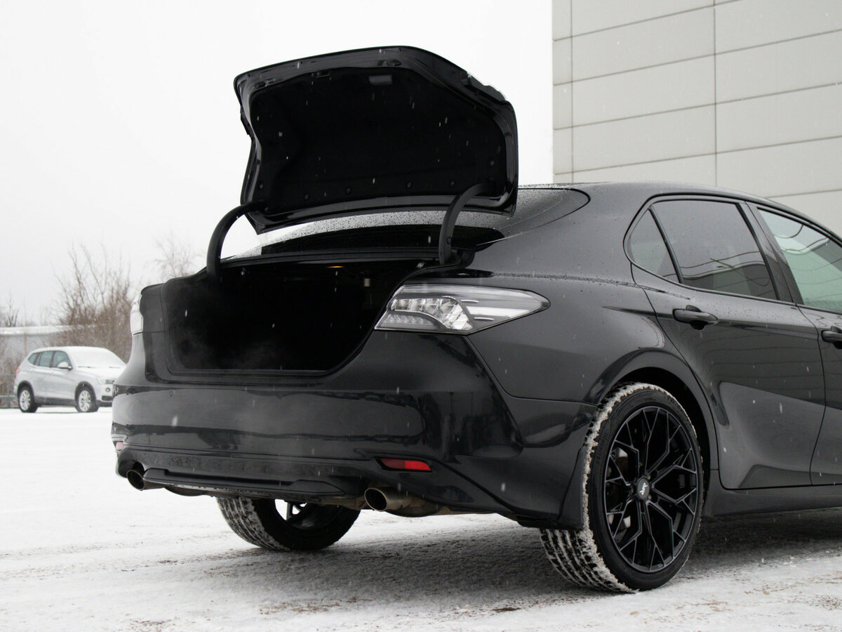 Toyota Camry с пробегом — 2022 год. Фото: #16