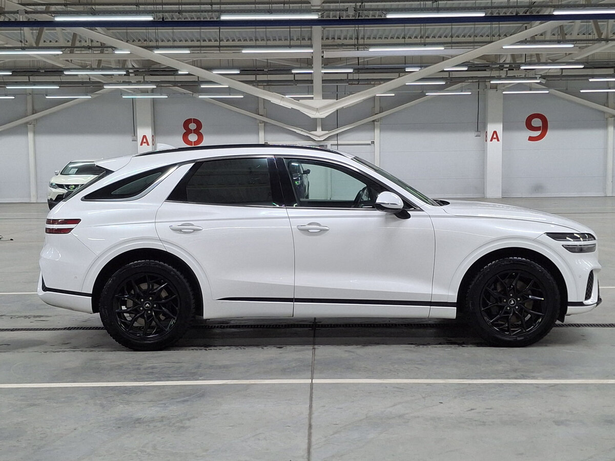 Genesis GV70 с пробегом — 2021 год. Фото: #3