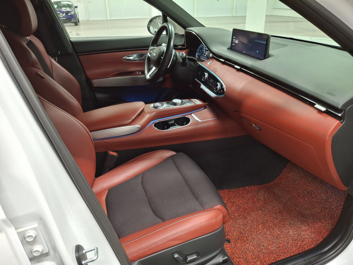 Genesis GV70 с пробегом — 2021 год. Фото: #10