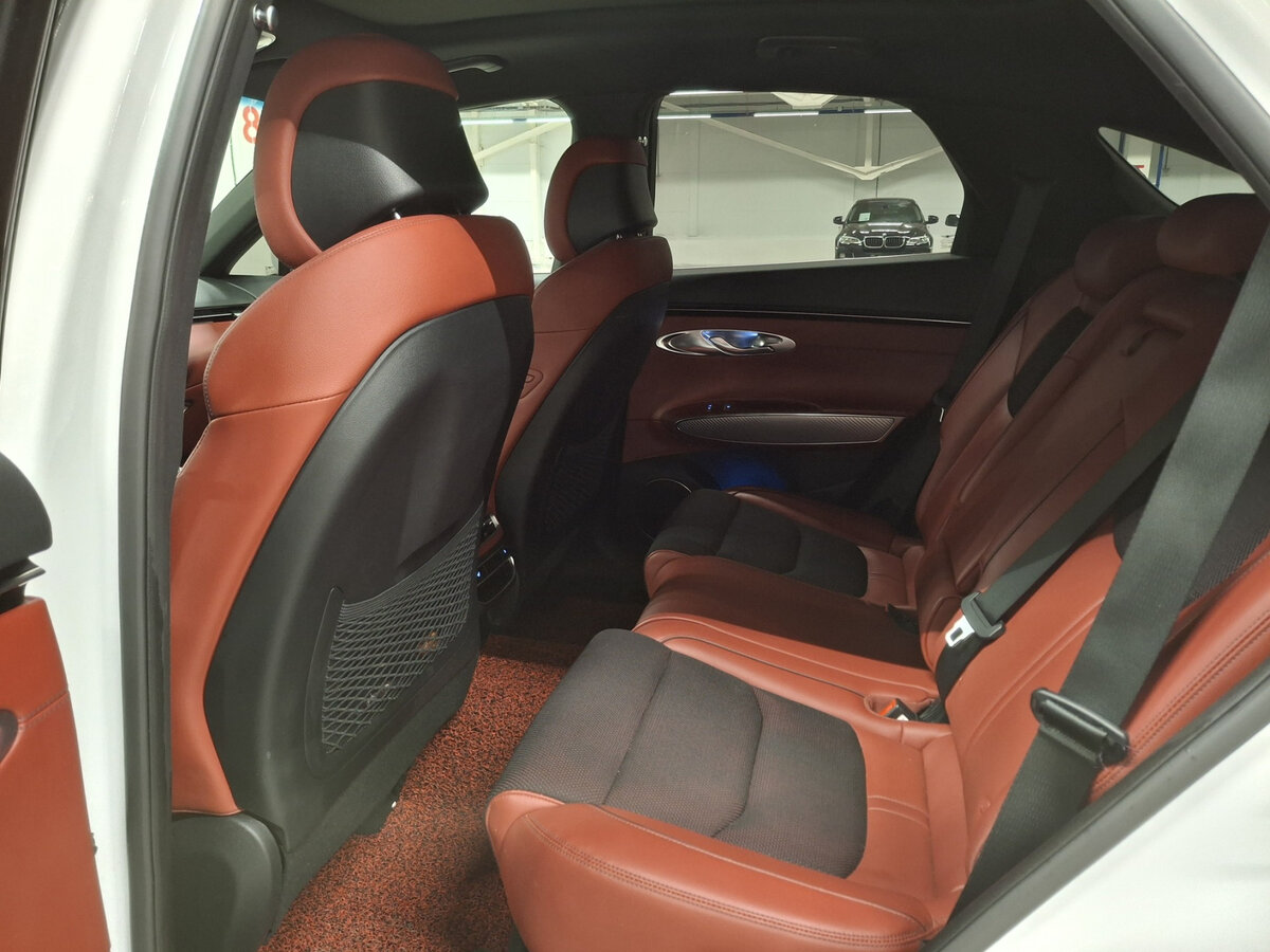 Genesis GV70 с пробегом — 2021 год. Фото: #11