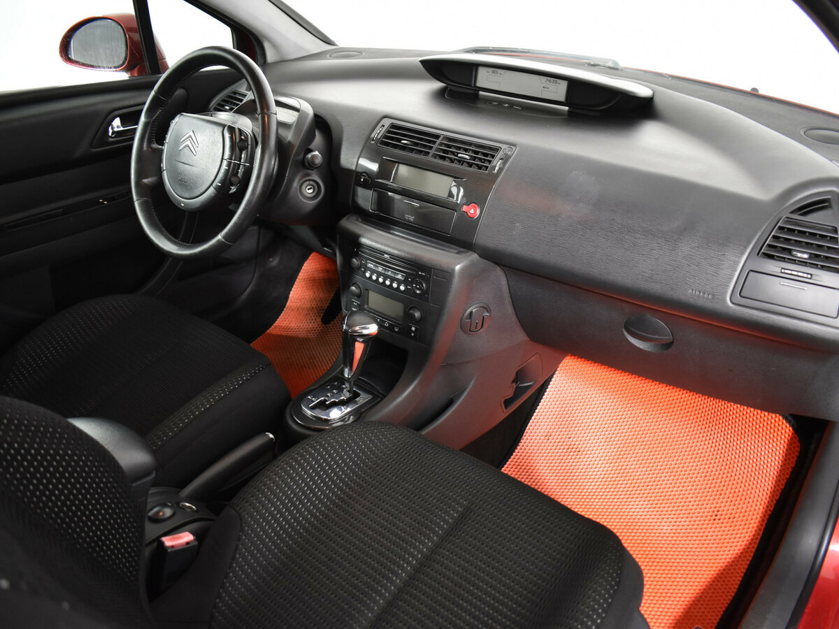 Citroen C4 с пробегом — 2008 год. Фото: #9