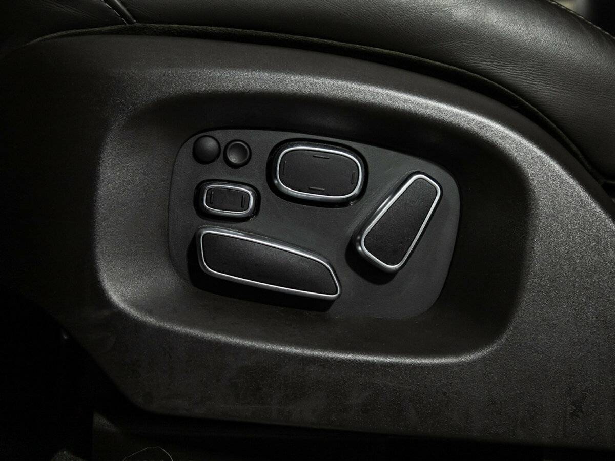 Land Rover Range Rover Sport с пробегом — 2014 год. Фото: #12