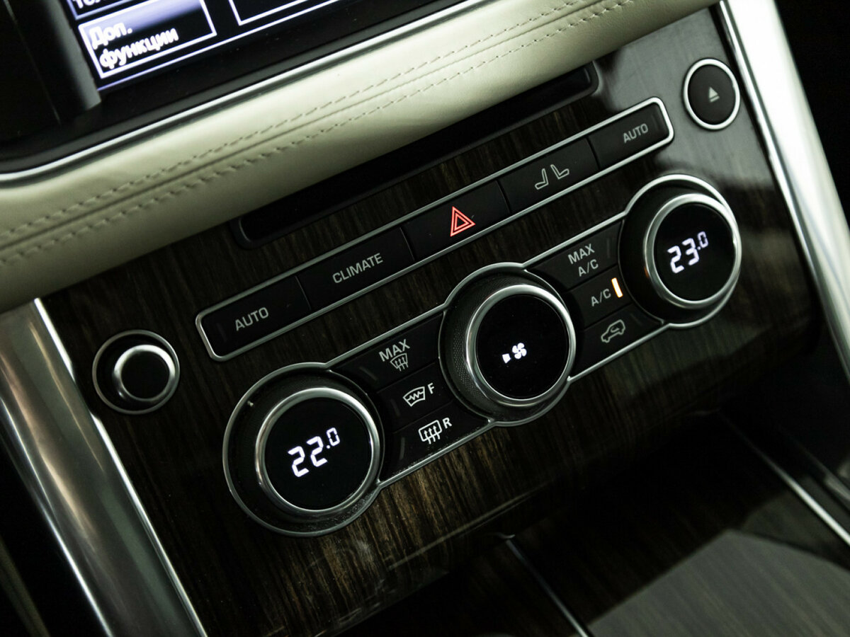 Land Rover Range Rover Sport с пробегом — 2014 год. Фото: #17