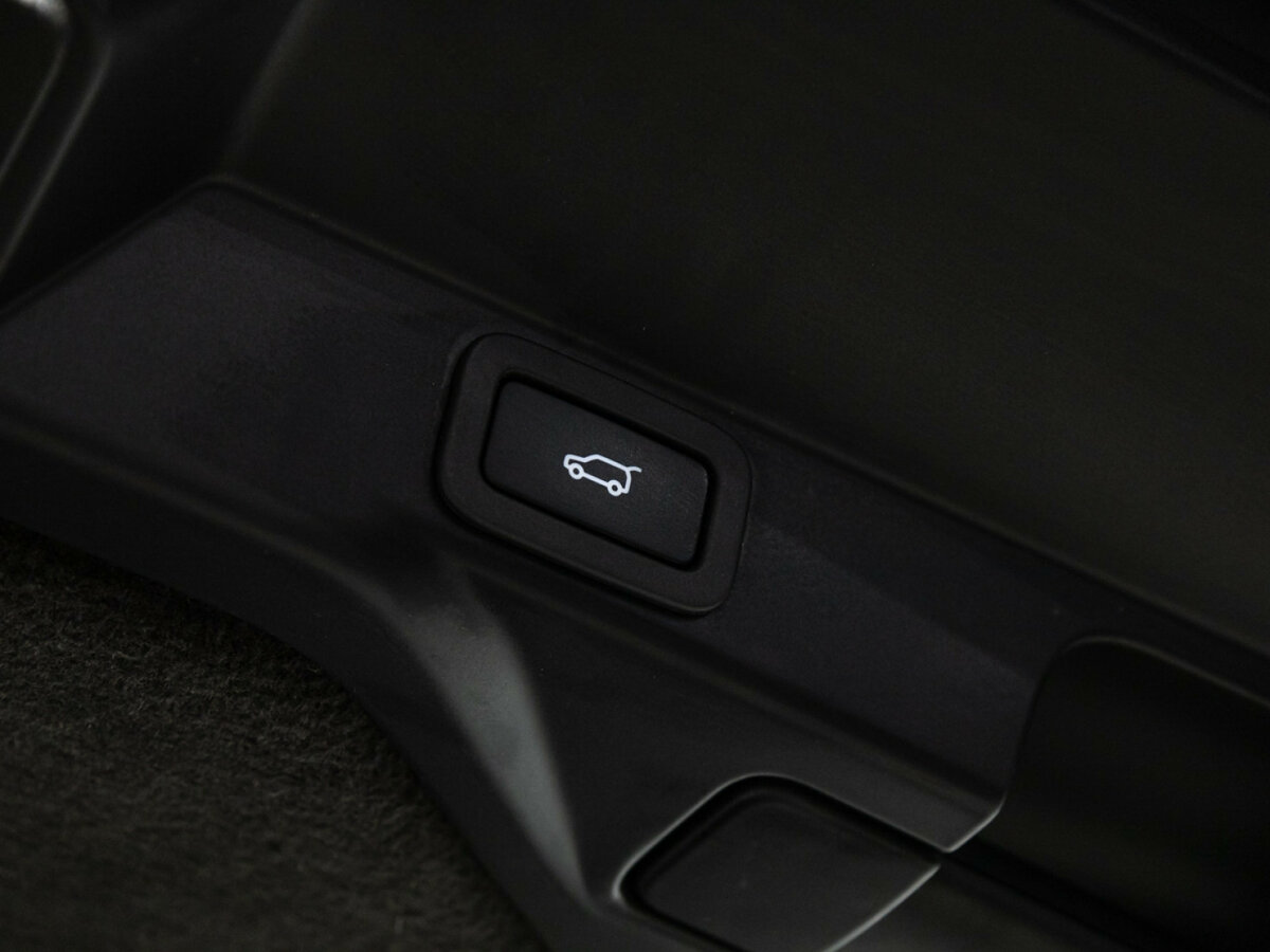 Land Rover Range Rover Sport с пробегом — 2014 год. Фото: #19