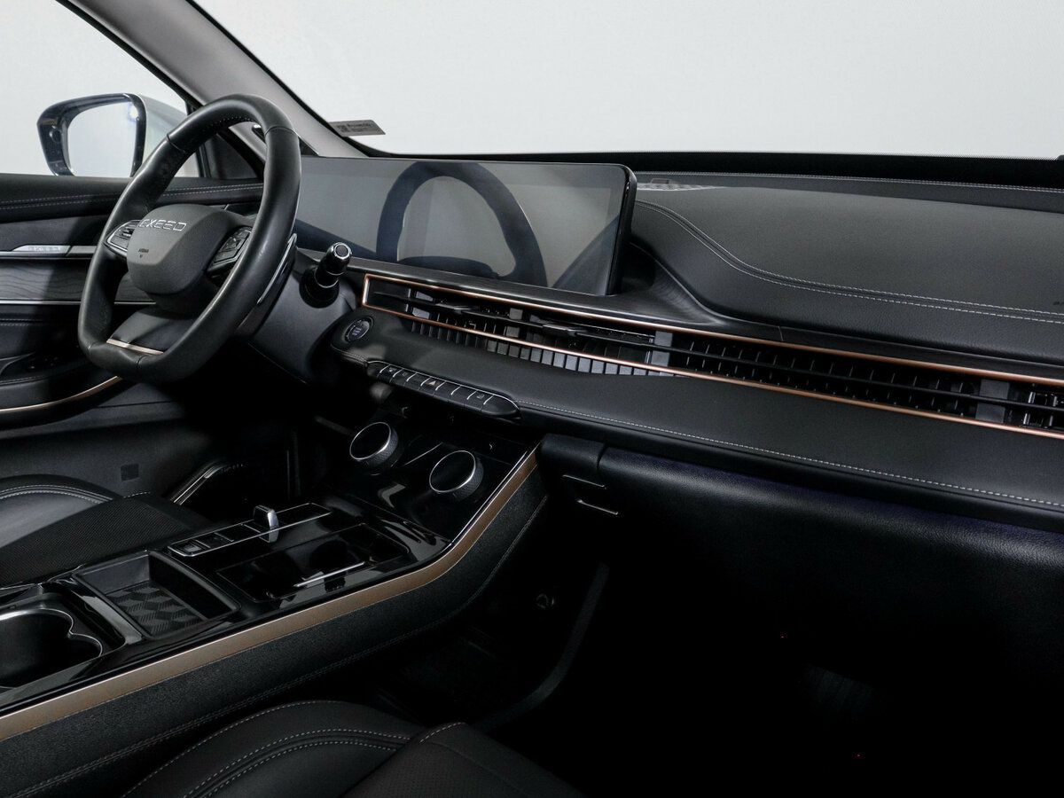 EXEED LX с пробегом — 2023 год. Фото: #8