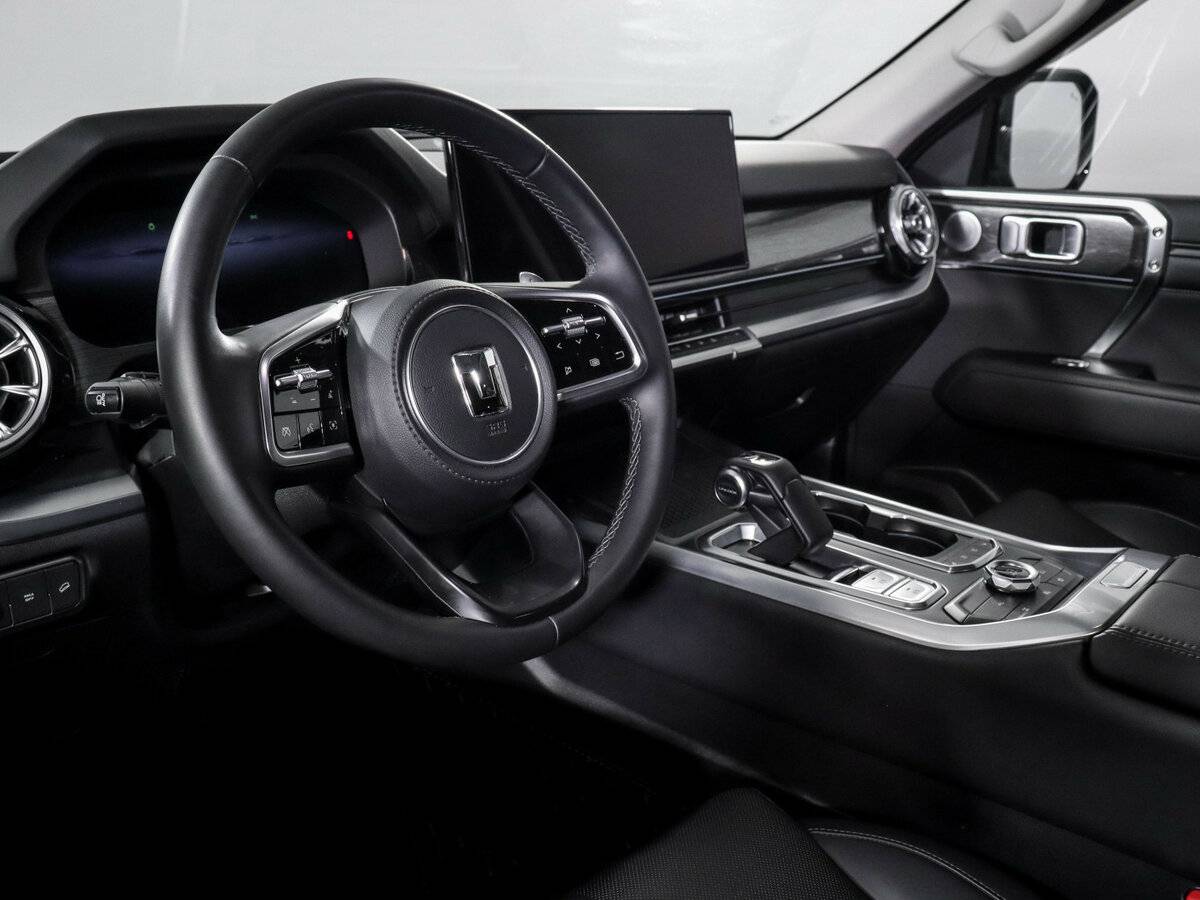 Tank 400 с пробегом — 2023 год. Фото: #13