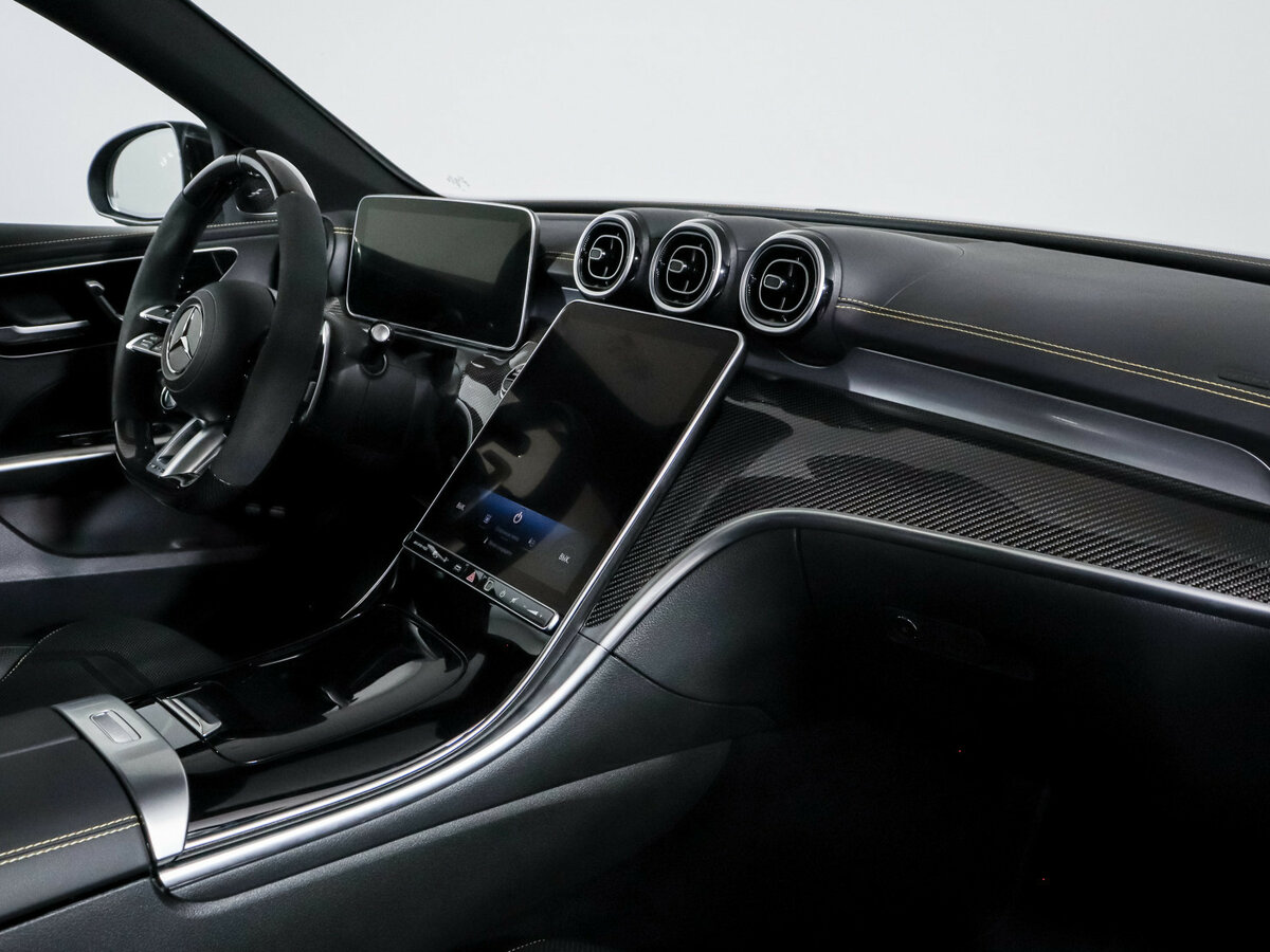 Mercedes-Benz C-Класс AMG с пробегом — 2024 год. Фото: #6