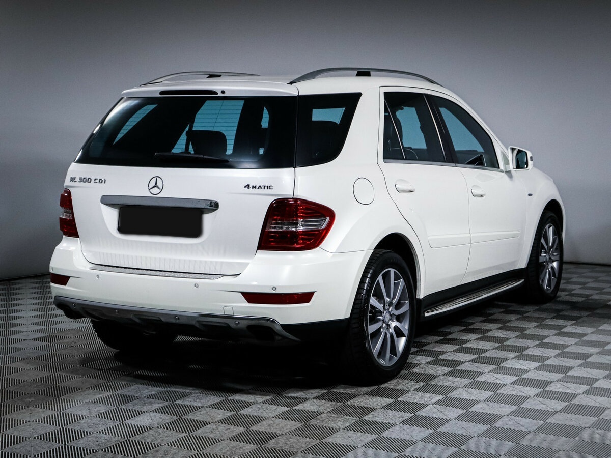 Mercedes-Benz M-Класс с пробегом — 2011 год. Фото: #3