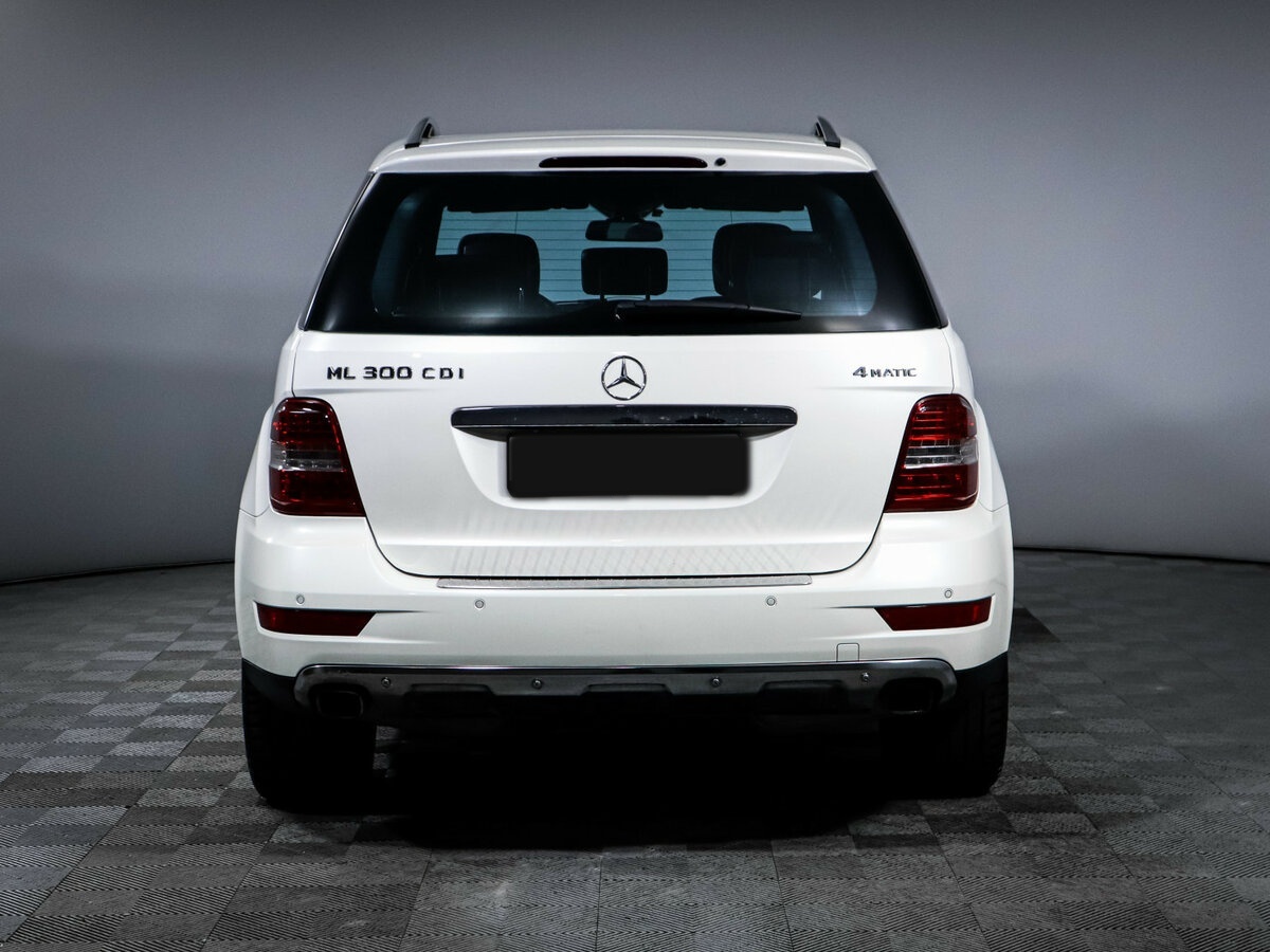 Mercedes-Benz M-Класс с пробегом — 2011 год. Фото: #4