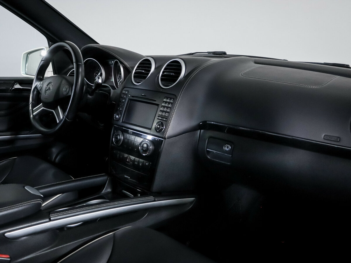 Mercedes-Benz M-Класс с пробегом — 2011 год. Фото: #6