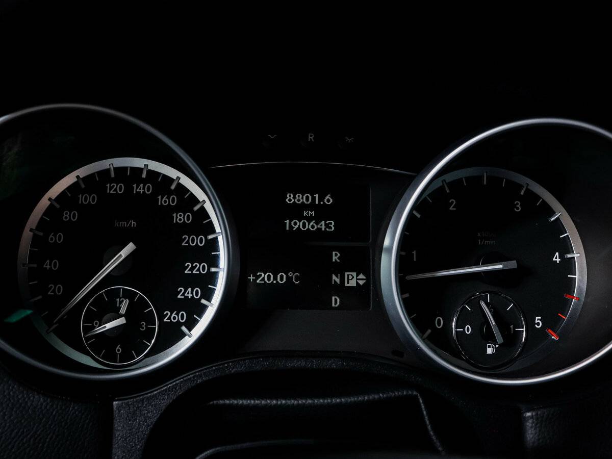 Mercedes-Benz M-Класс с пробегом — 2011 год. Фото: #8