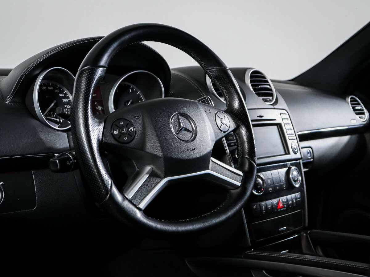 Mercedes-Benz M-Класс с пробегом — 2011 год. Фото: #11