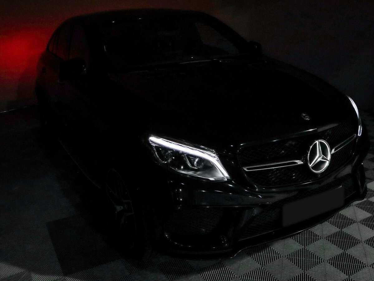 Mercedes-Benz GLE Coupe с пробегом — 2018 год. Фото: #16