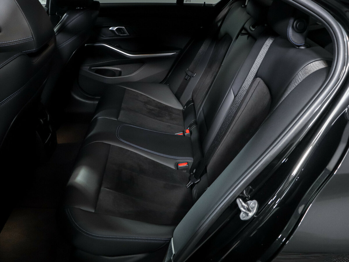 BMW 3 серии с пробегом — 2023 год. Фото: #7