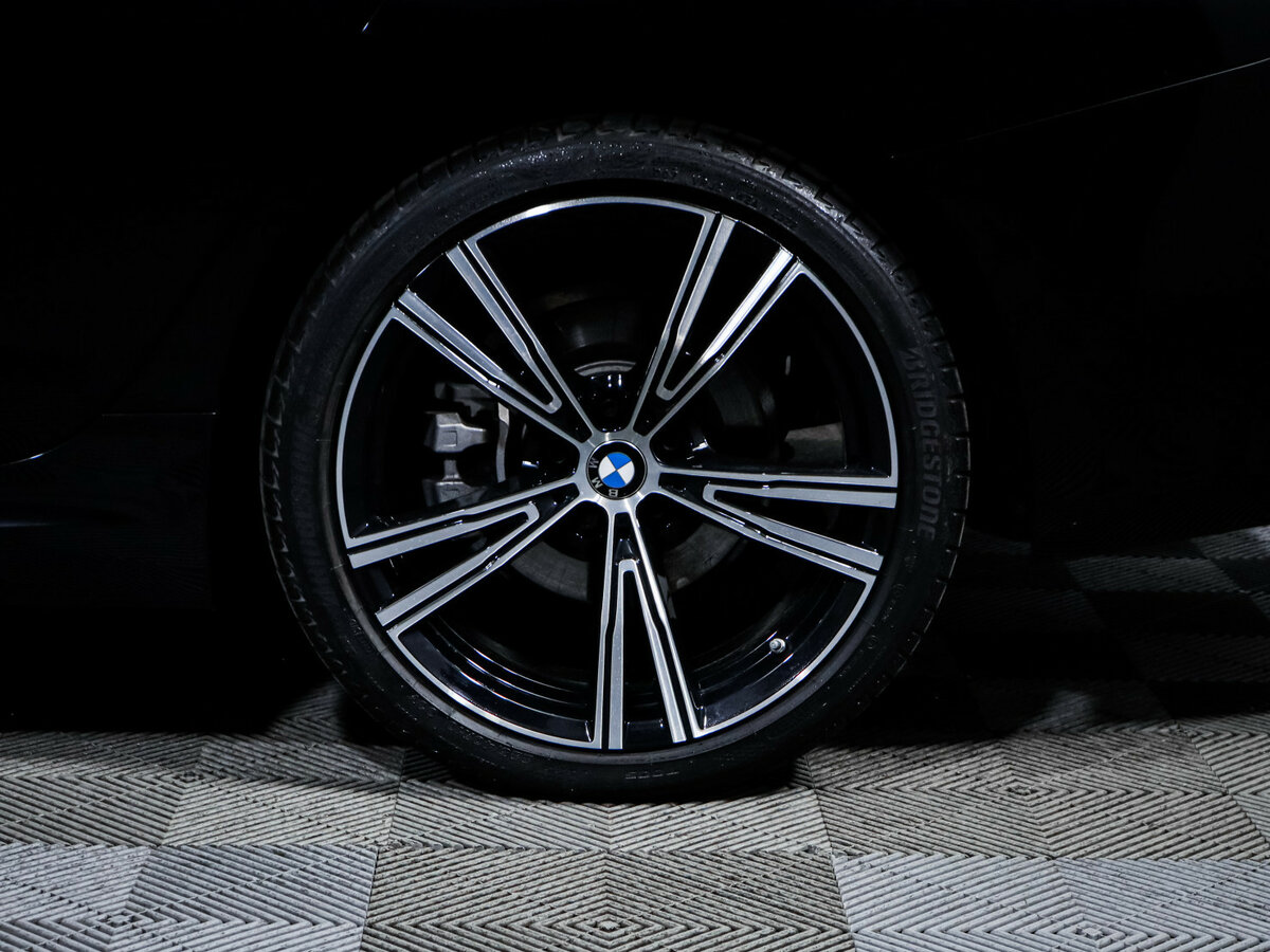 BMW 3 серии с пробегом — 2023 год. Фото: #12