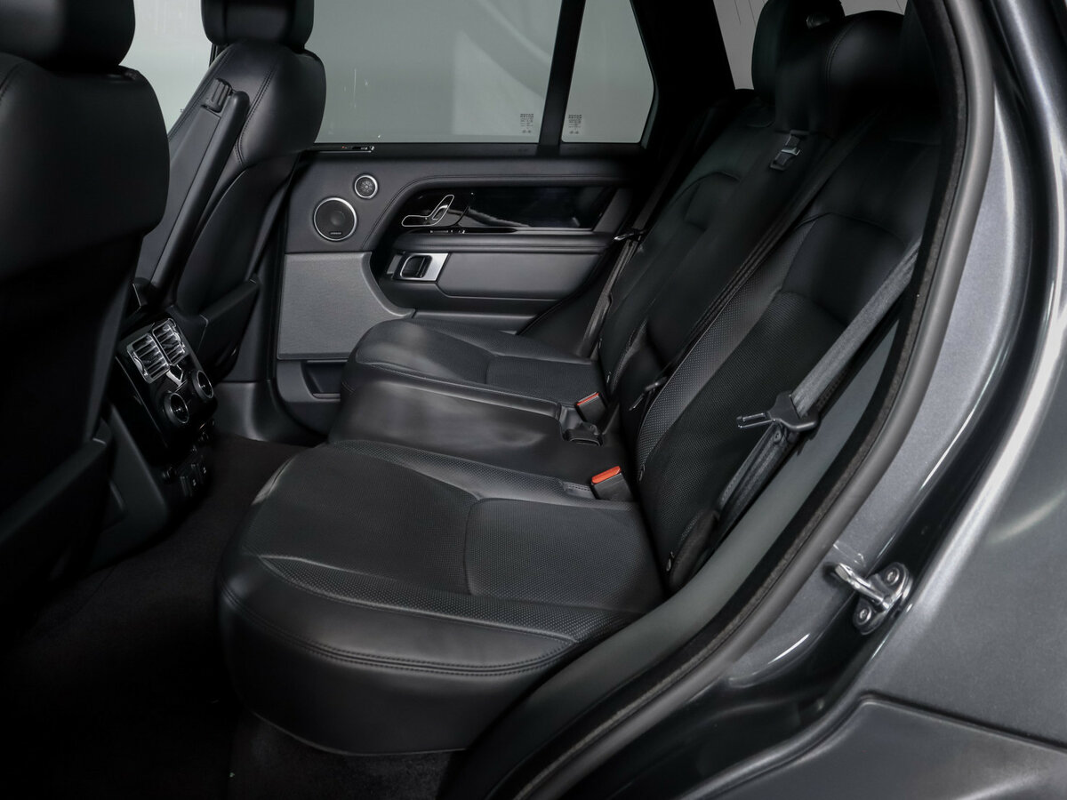 Land Rover Range Rover с пробегом — 2021 год. Фото: #9