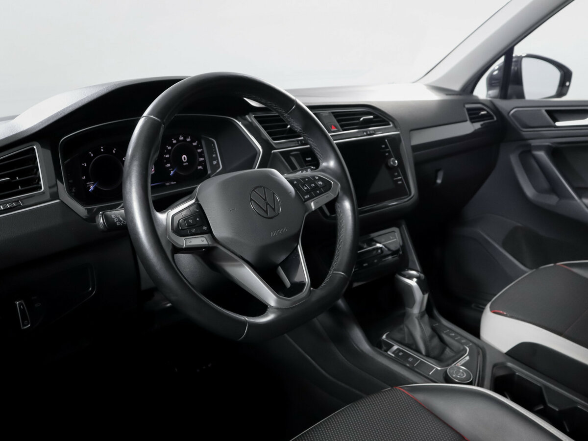 Volkswagen Tiguan с пробегом — 2021 год. Фото: #13