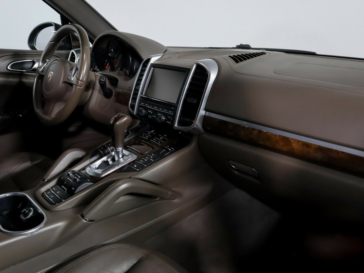 Porsche Cayenne с пробегом — 2011 год. Фото: #6