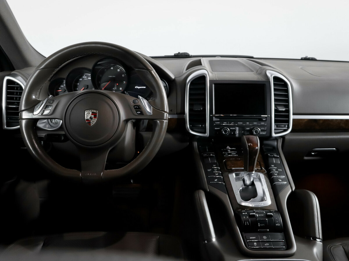 Porsche Cayenne с пробегом — 2011 год. Фото: #9