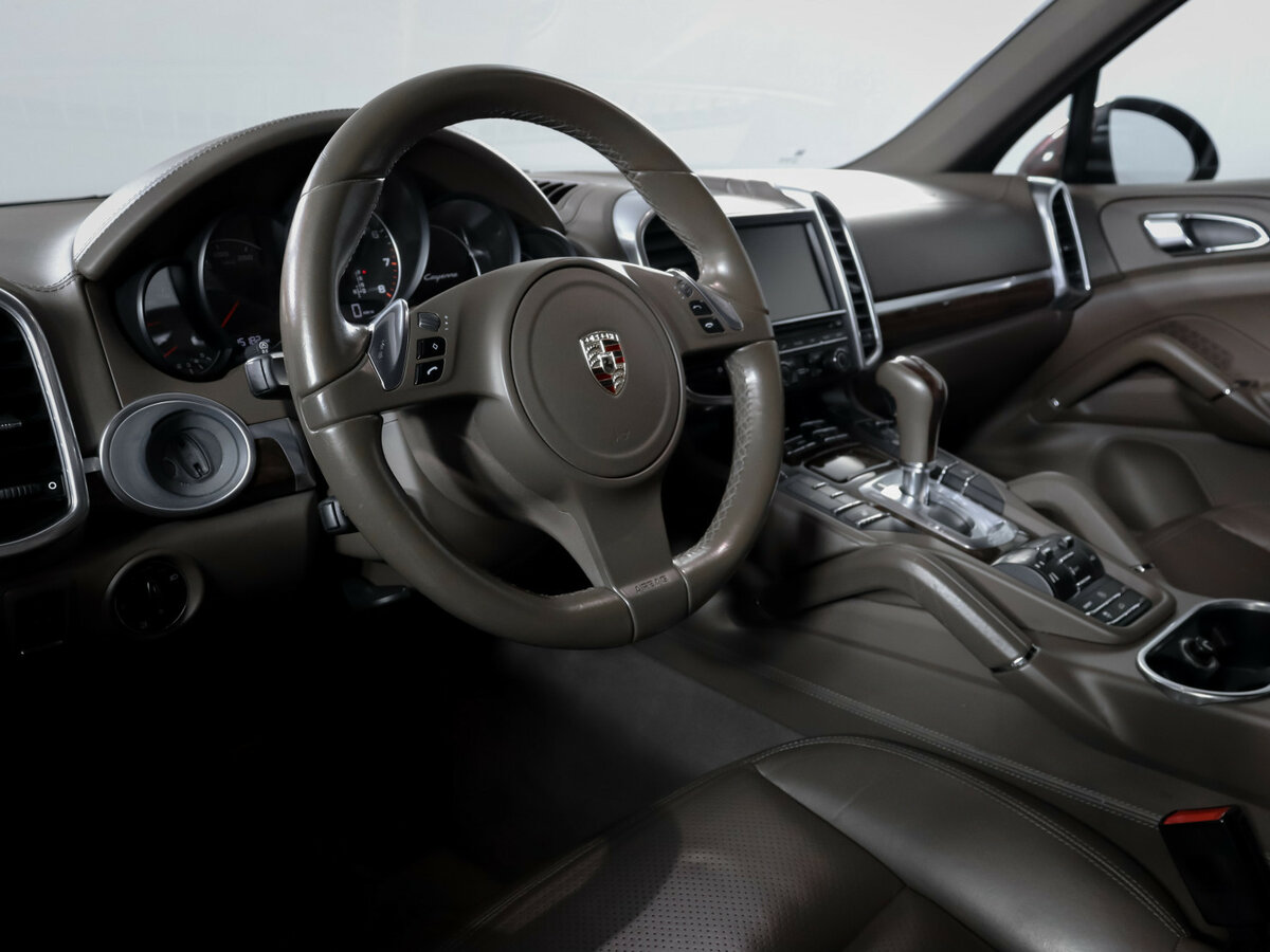 Porsche Cayenne с пробегом — 2011 год. Фото: #11
