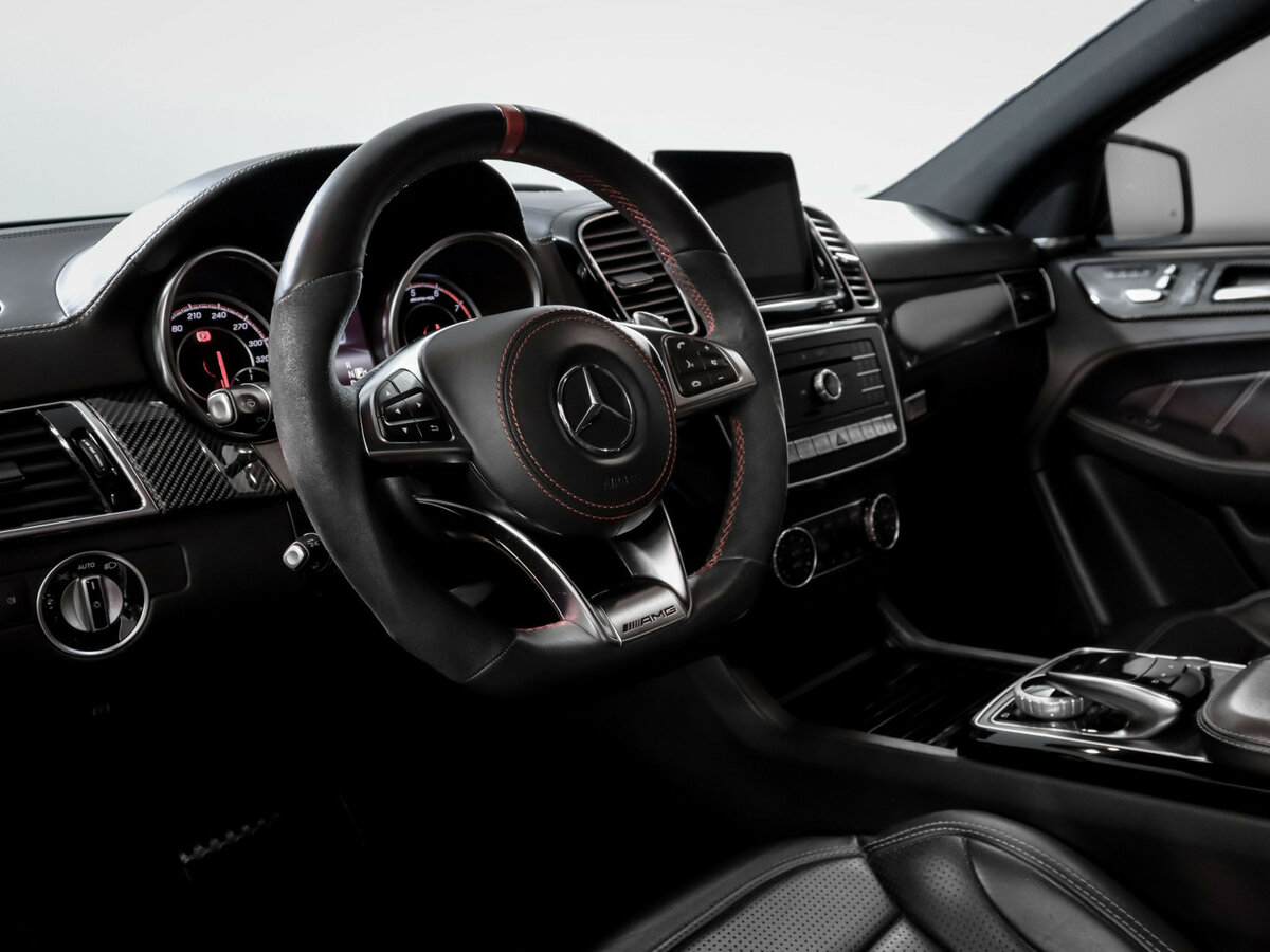 Mercedes-Benz GLE Coupe AMG с пробегом — 2017 год. Фото: #13