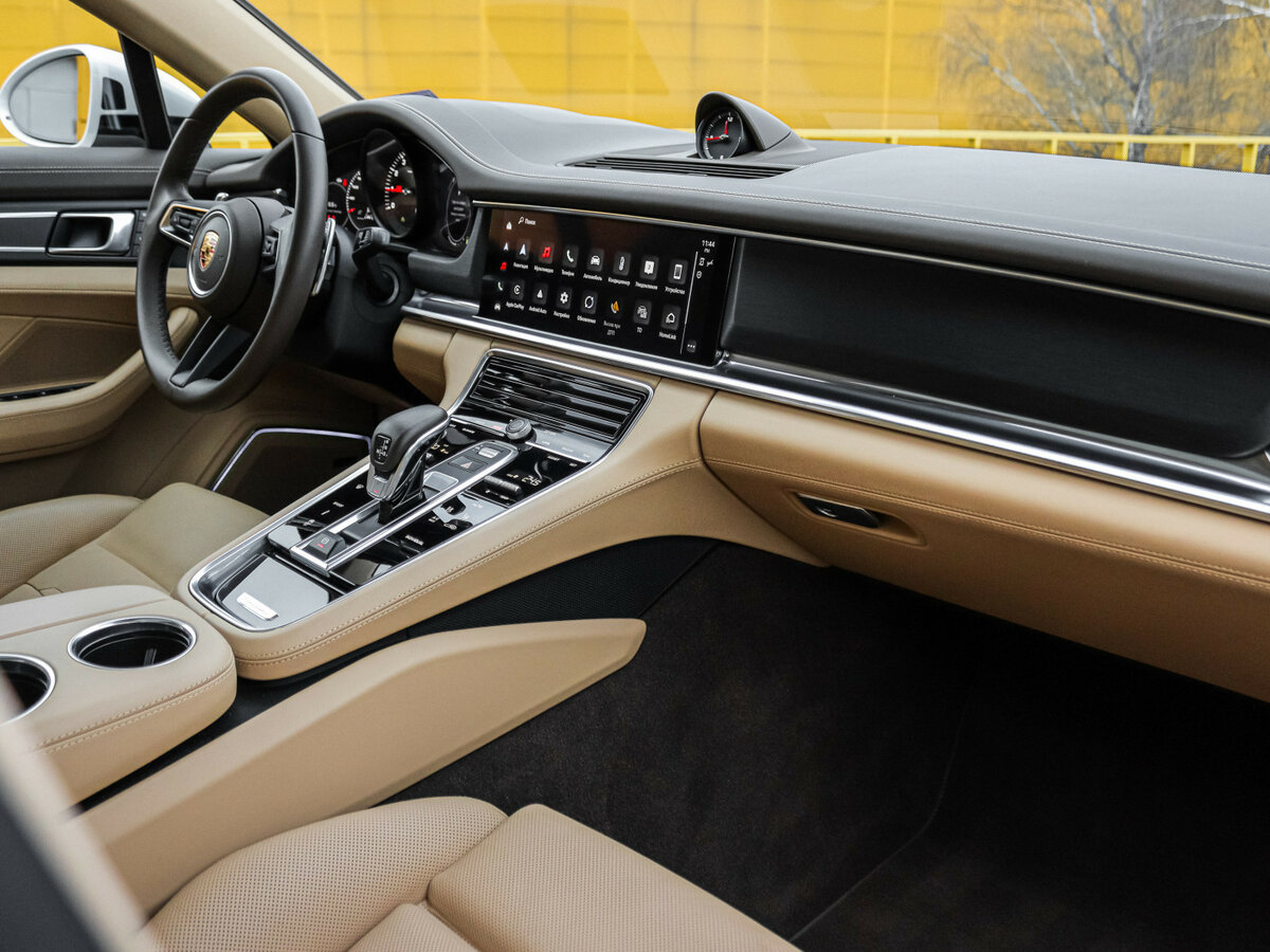 Porsche Panamera с пробегом — 2022 год. Фото: #6