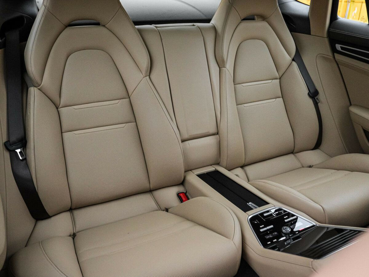 Porsche Panamera с пробегом — 2022 год. Фото: #7