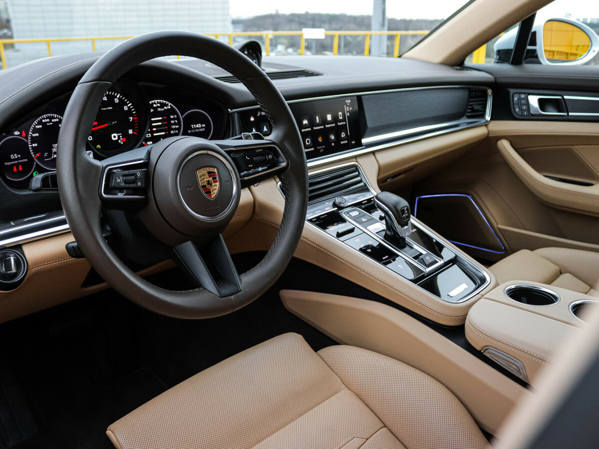 Porsche Panamera с пробегом — 2022 год. Фото: #11