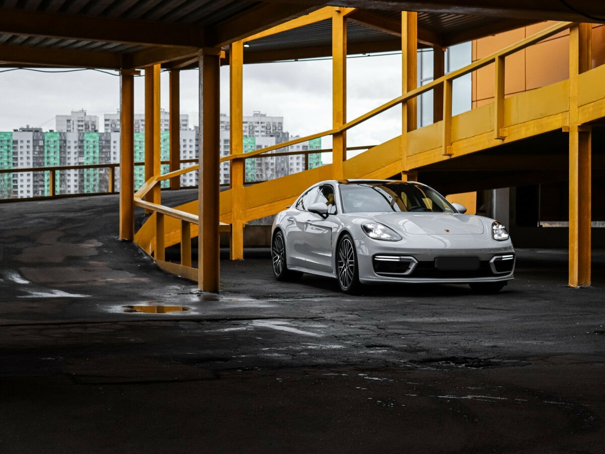 Porsche Panamera с пробегом — 2022 год. Фото: #21