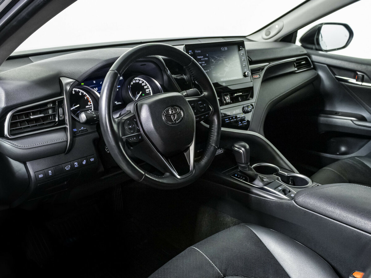Toyota Camry с пробегом — 2021 год. Фото: #8