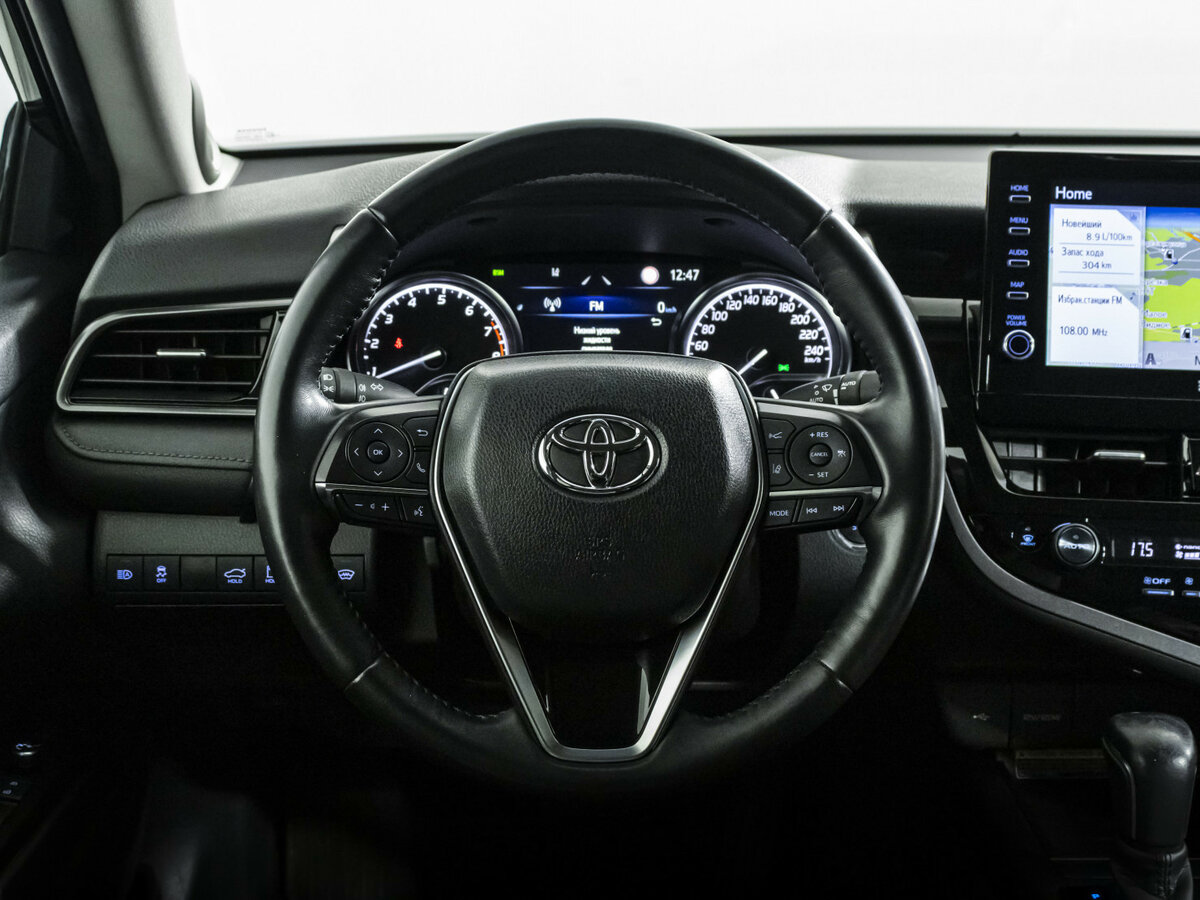 Toyota Camry с пробегом — 2021 год. Фото: #9