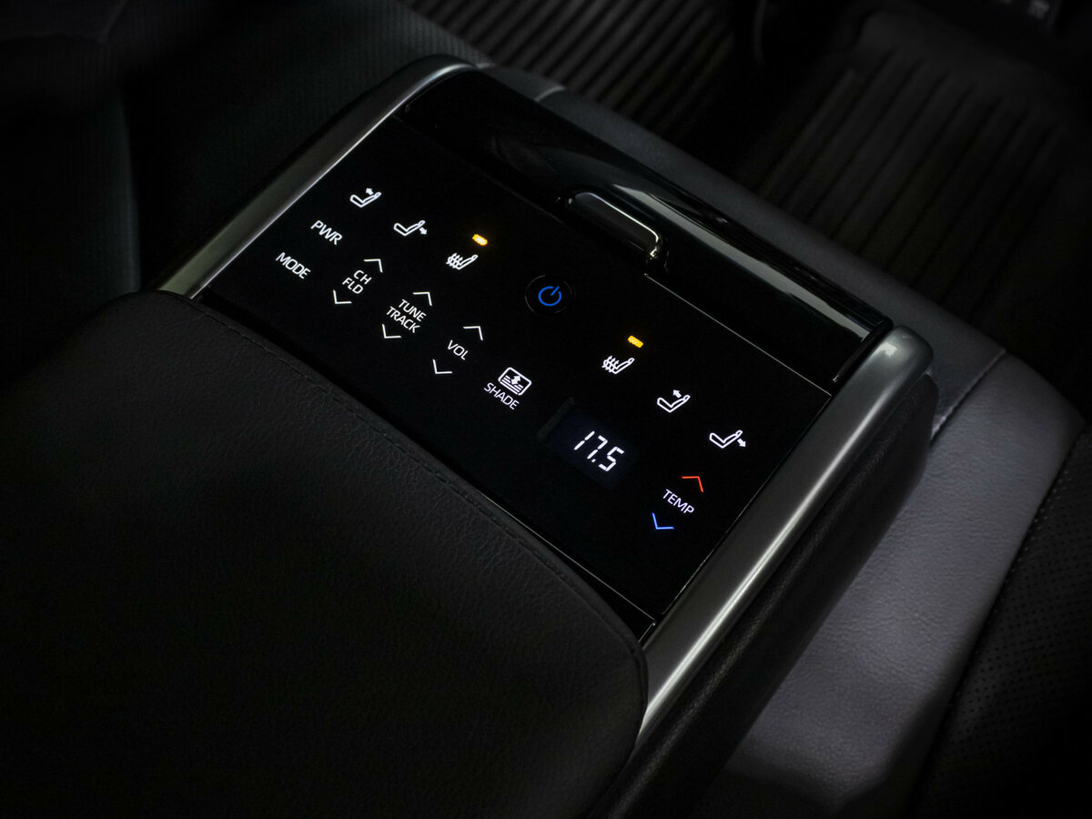 Toyota Camry с пробегом — 2021 год. Фото: #15