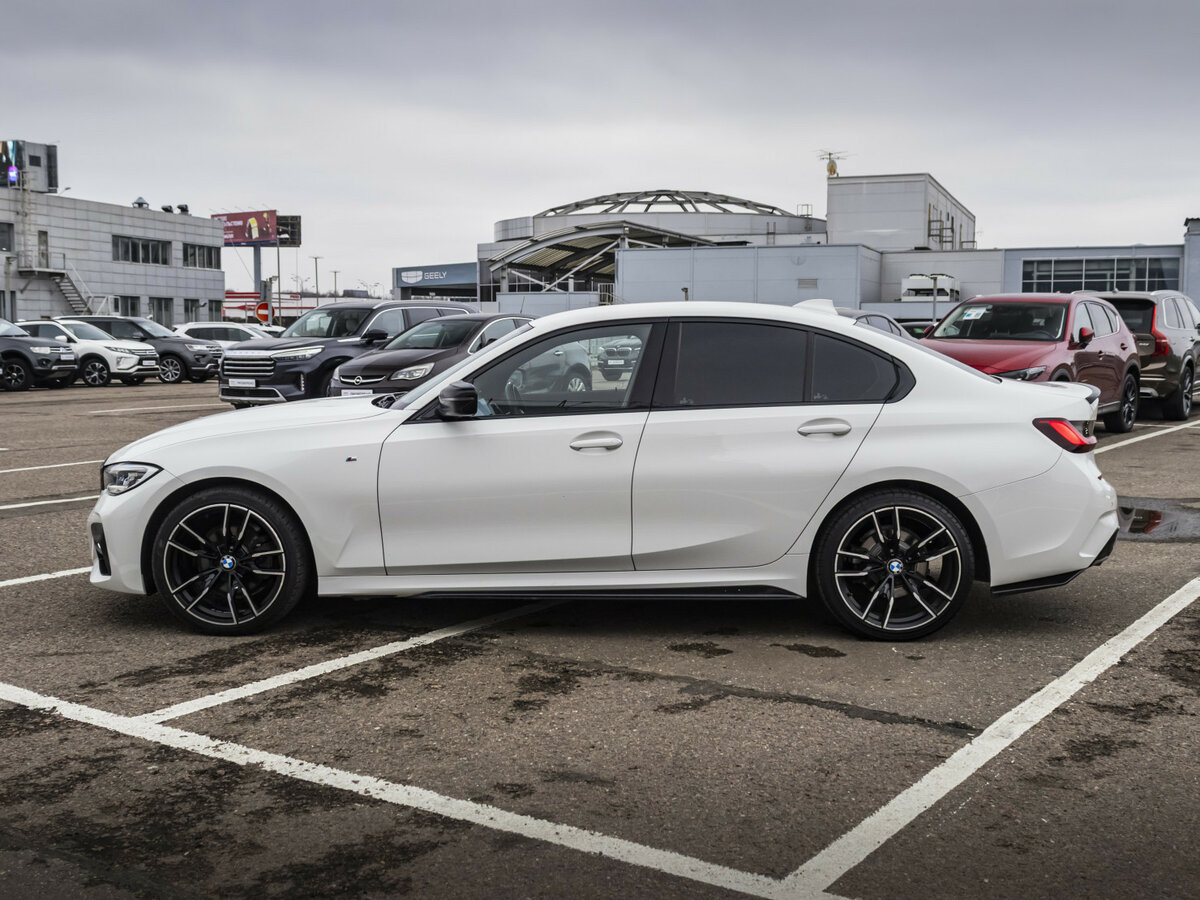 BMW 3 серии с пробегом — 2020 год. Фото: #8