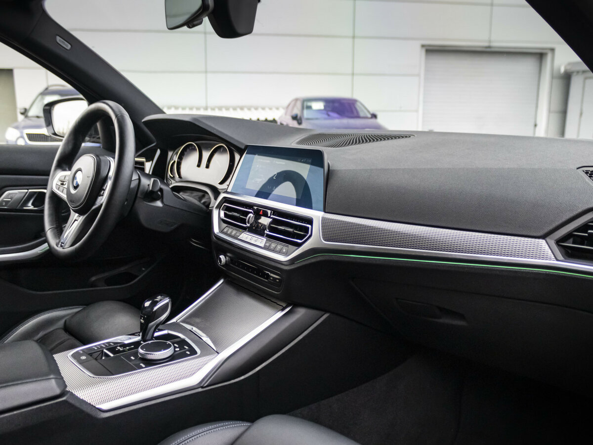 BMW 3 серии с пробегом — 2020 год. Фото: #9