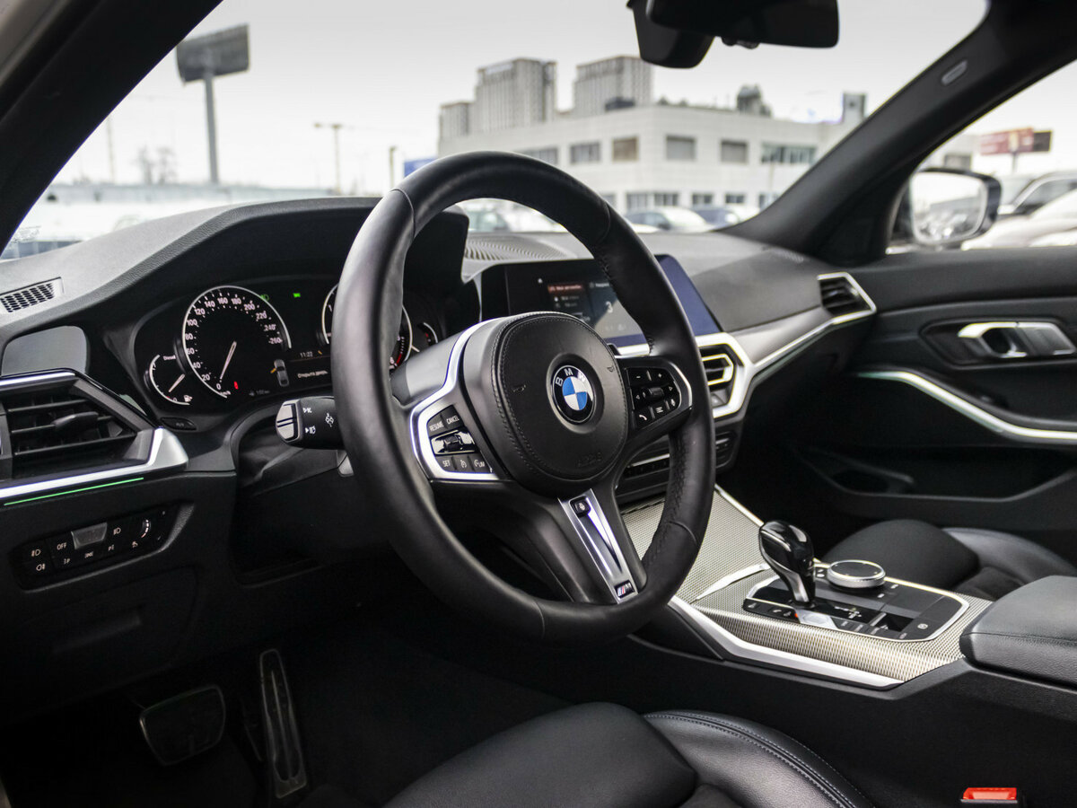 BMW 3 серии с пробегом — 2020 год. Фото: #12